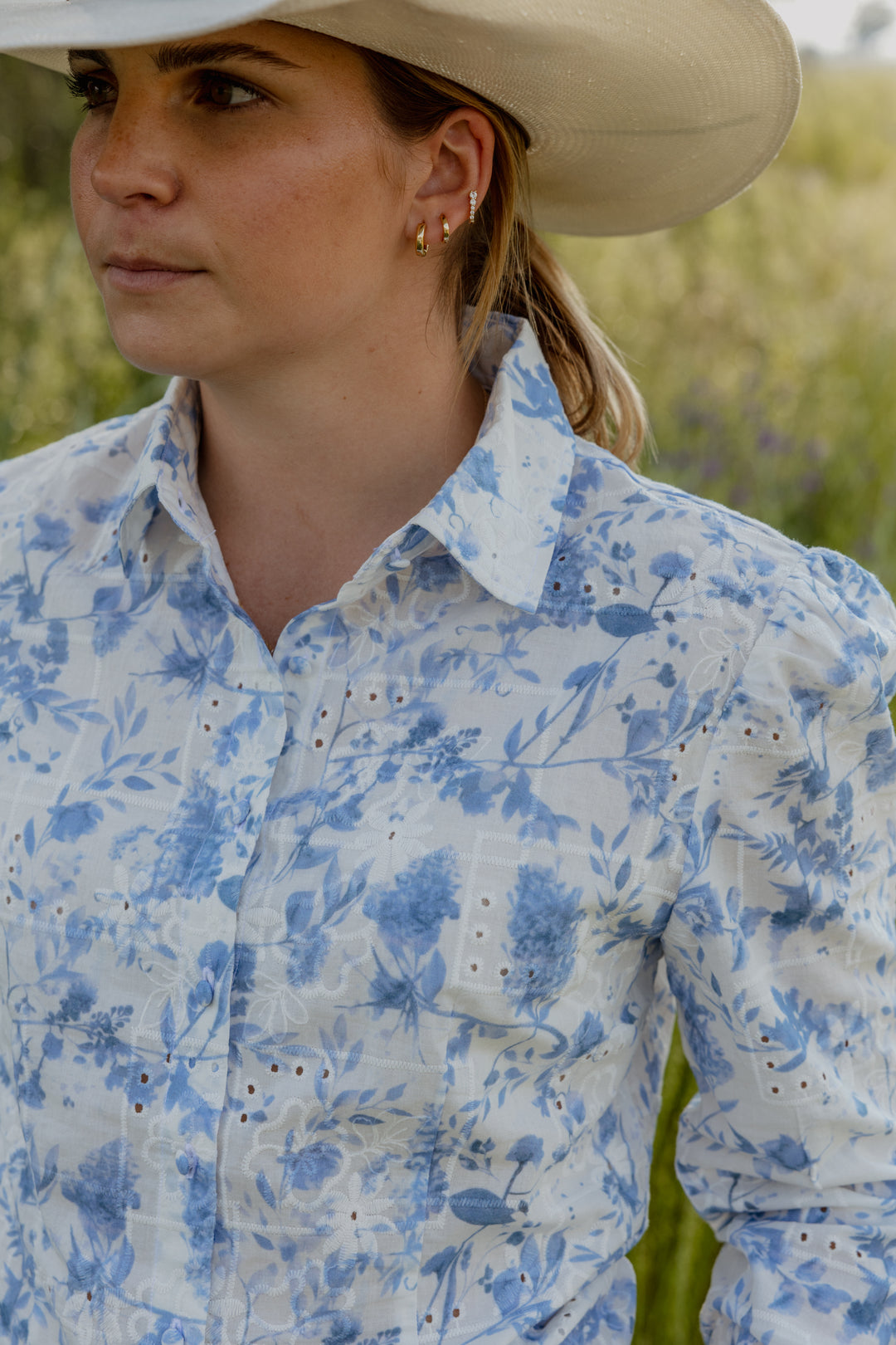 Maggie - Blue Lace