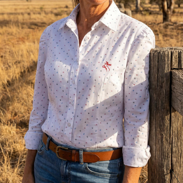 Maggie -White Horse
